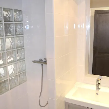Maison De 14 Pers, 6 Chambres, Piscine Avec Vue Panoramique D'exception, Pour Ponts Et Casa de Férias *